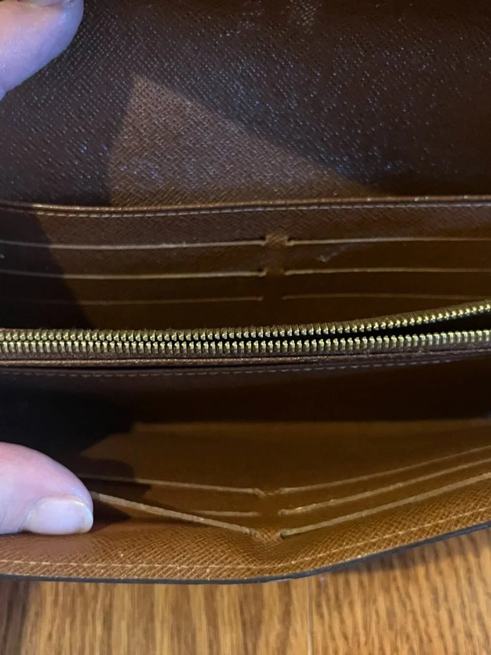 Louis Vuitton wallet - Picture 3 of 5